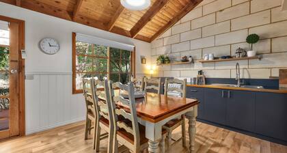 Jamieson Cottages - Cottage Three - Sleeps 4