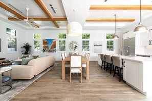 Dining - 210 Managed By Brampton Park (Delray Beach)