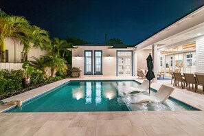 A heated pool - 210 Managed By Brampton Park (Delray Beach)