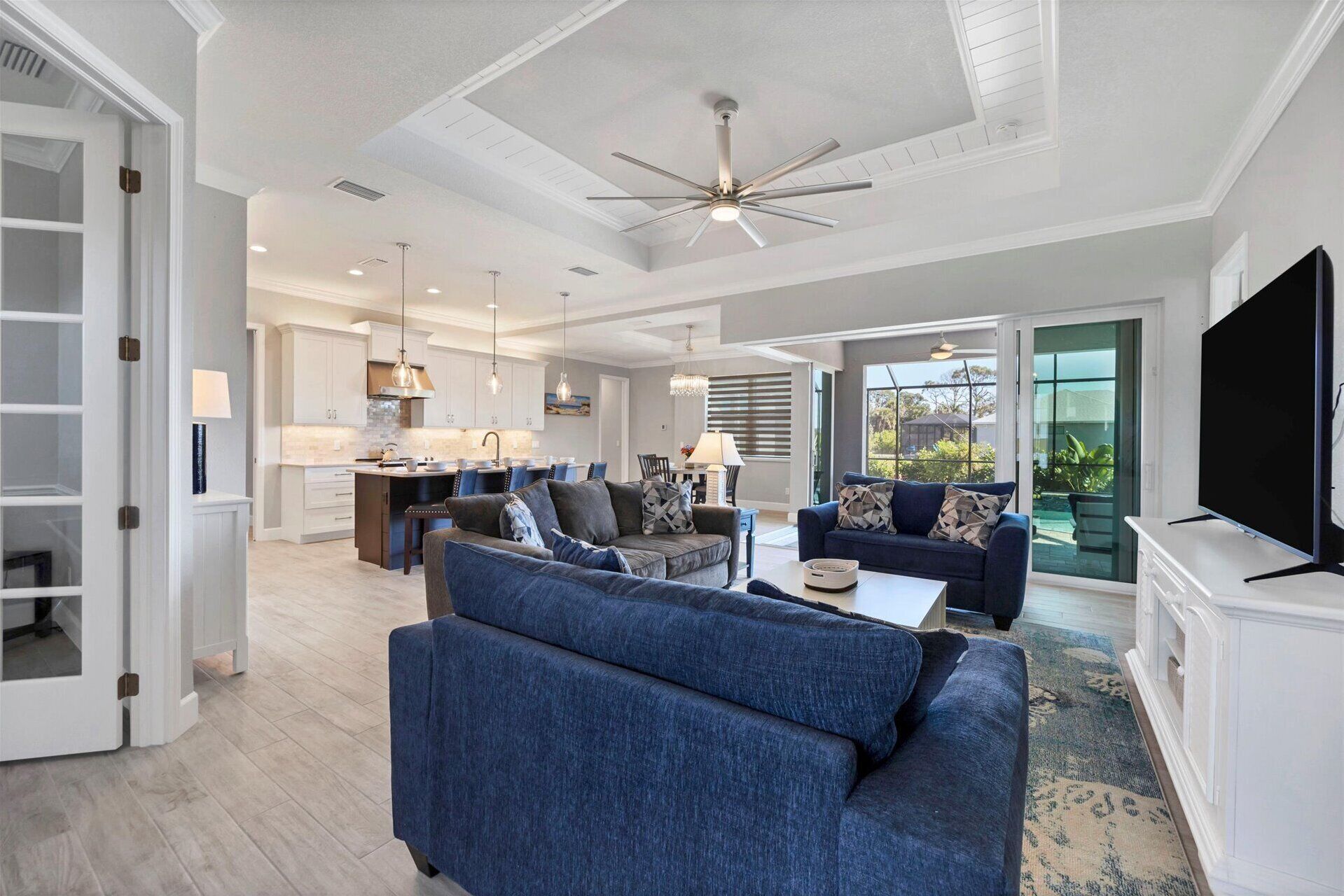 South Gulf Cove 3 Bedroom Private Pool Home 11 miles to Boca
