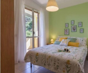 2 bedrooms, bed sheets