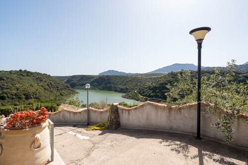 Ferienhaus 'Casa Stella' mit Blick auf den See, WLAN und Klimaanlage