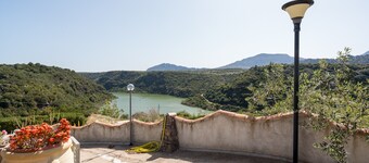 Holiday Home 'Casa Stella' with Lake View, Wi-Fi and Air Conditioning