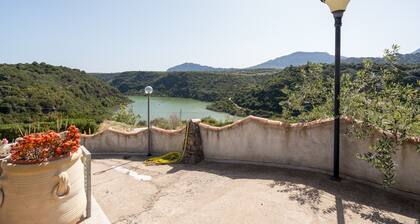 Ferienhaus 'Casa Stella' mit Blick auf den See, WLAN und Klimaanlage