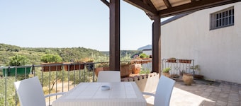 Holiday Home 'Casa Stella' with Lake View, Wi-Fi and Air Conditioning