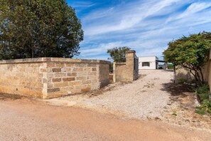 Property grounds - Villa 'Mary Rose' with Private Terrace, Private Garden, and Air Conditioning (tricase)