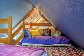 1 slaapkamer, een strijkplank/strijkijzer, gratis wifi, beddengoed