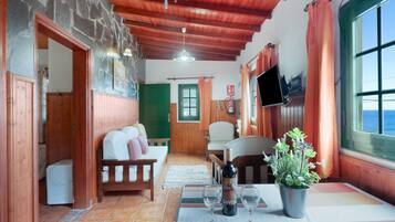 2 slaapkamers, een strijkplank/strijkijzer, gratis wifi, beddengoed