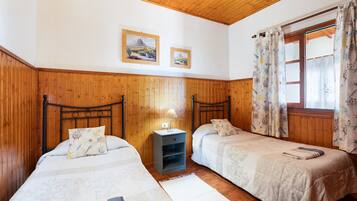 2 Schlafzimmer, Bügeleisen/Bügelbrett, kostenloses WLAN, Bettwäsche