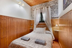 3 bedrooms, iron/ironing board, free WiFi, bed sheets - Holiday Home 'Casa Rural Ondina B' with Sea View, Private Terrace and Wi-Fi (Hermigua)