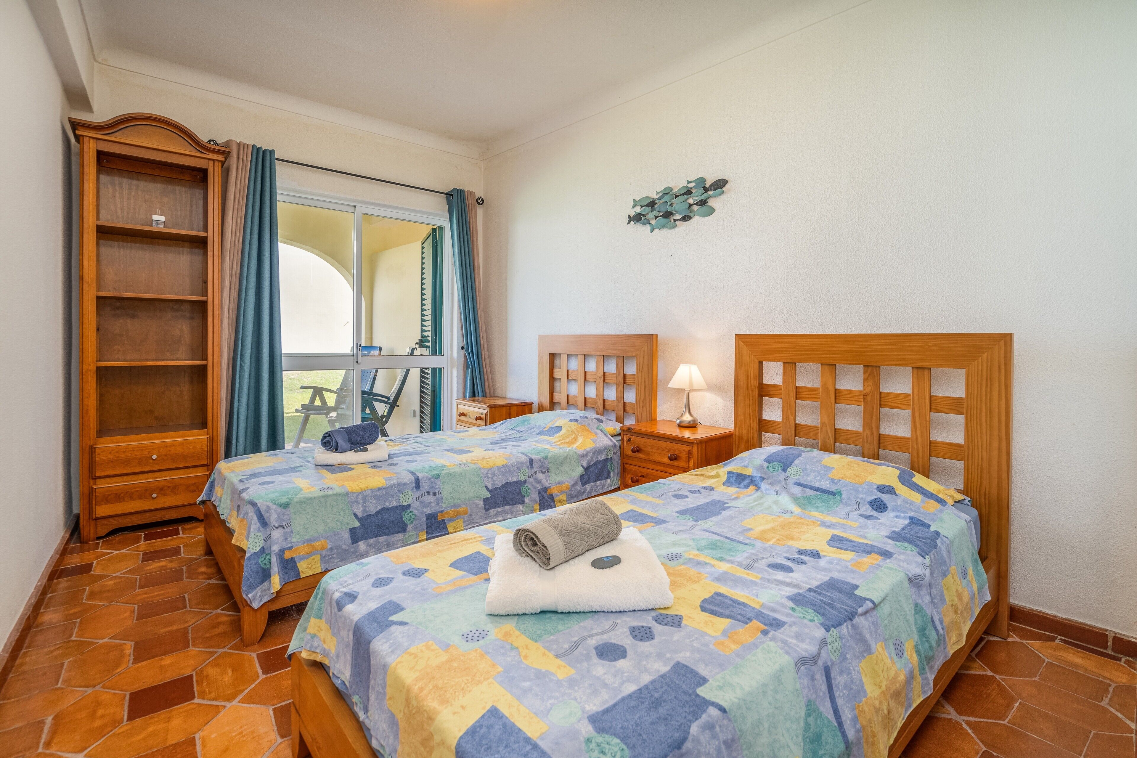 2 habitaciones, tabla de planchar con plancha y wifi gratis 