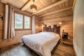 4 chambres, fer et planche à repasser, Wi-Fi gratuit, draps fournis