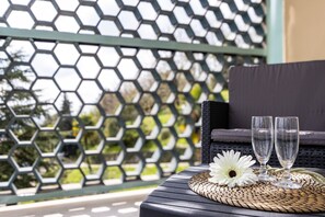 Property grounds - 'Fiordaliso' Room Apartment with Mountain View, Shared Terrace and Wi-Fi (Montevecchia)