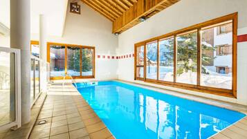 Innenpool, beheizter Pool