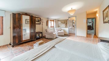 6 makuuhuonetta, ilmainen Wi-Fi, vuodevaatteet