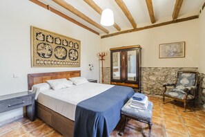 6 dormitorios, wifi gratis, ropa de cama