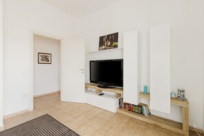 Interior - Apartment 'Casa Rimedia' with Balcony, Wi-Fi and Air Conditioning (Solanas)