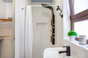 Shower, towels