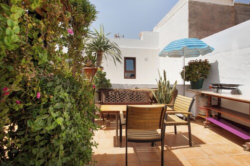 Vacation Apartment 'Alojamiento El Ocaso' with Private Terrace and Wi-Fi