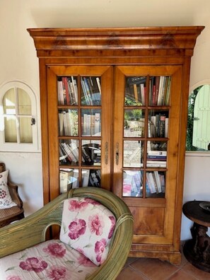 Interior - Holiday Home 'Orangerie' with Mountain View, Shared Terrace and Wi-Fi (Bonnieux)