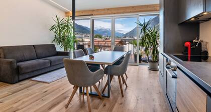Ferienwohnung 'Penthouse - Vinschgau' mit Bergblick, Balkon und WLAN