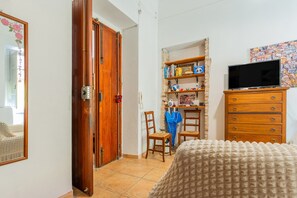 1 chambre, Wi-Fi gratuit, draps fournis