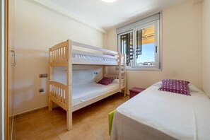 2 bedrooms, bed sheets