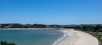 Charming Villa 'L'hermine' with Sea View, Private Terrace & Wi-Fi