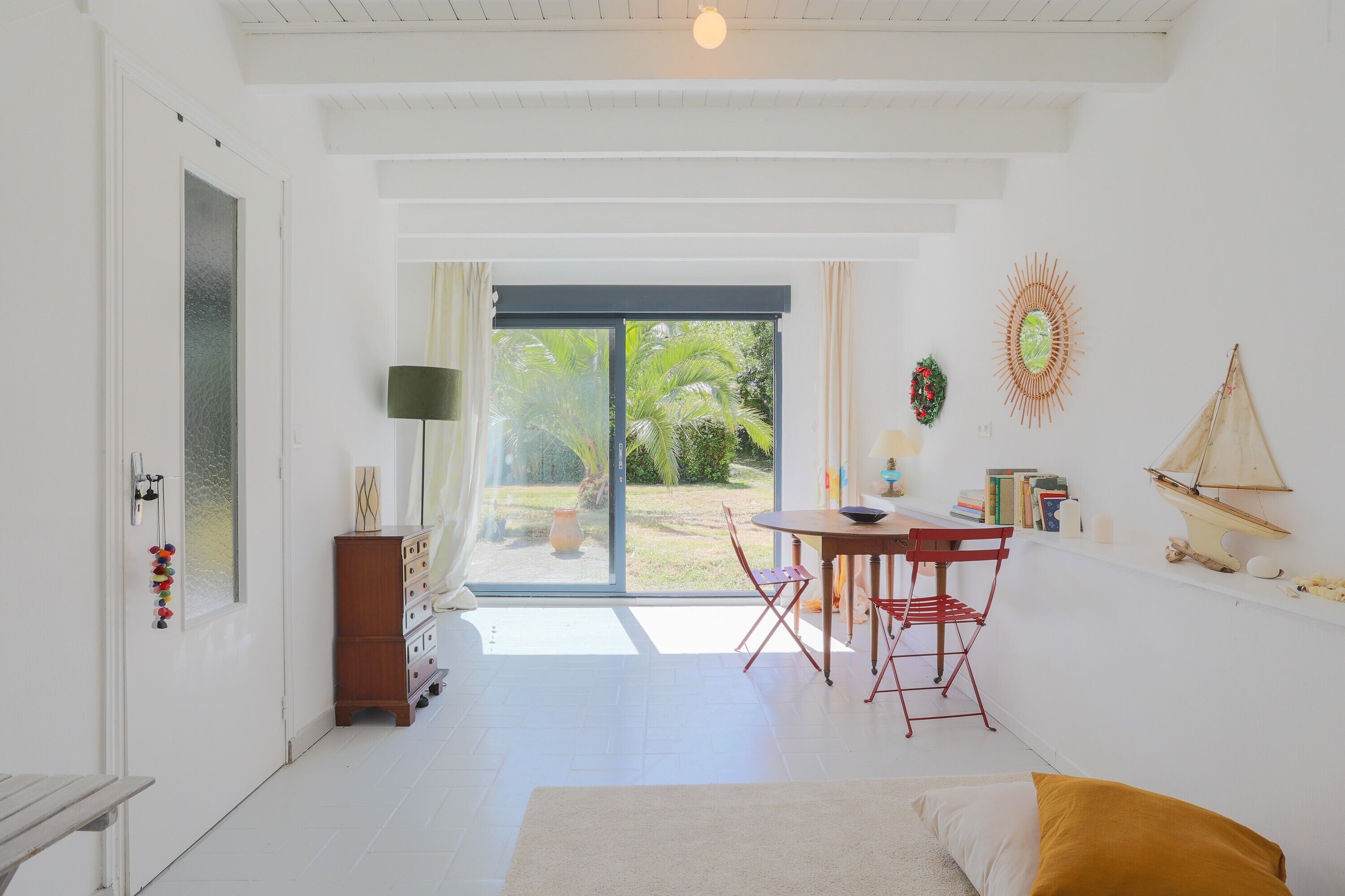 4 camere, ferro/asse da stiro, Wi-Fi gratuito, lenzuola