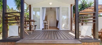 Bungalow 'Cádiz Costa' with private pool, private terrace and Wi-Fi