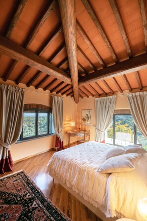 7 habitaciones, tabla de planchar con plancha y wifi gratis 