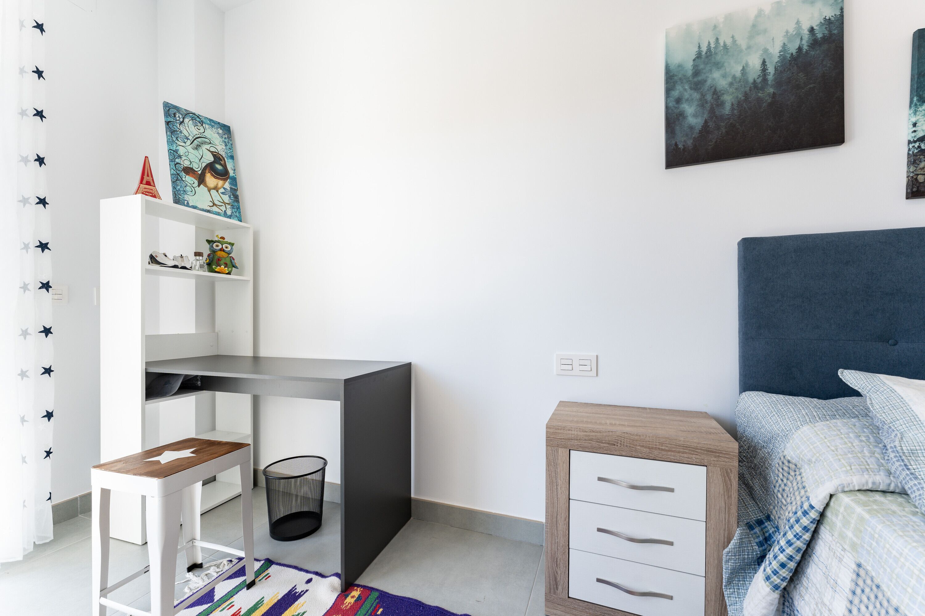 2 slaapkamers, een strijkplank/strijkijzer, gratis wifi, beddengoed