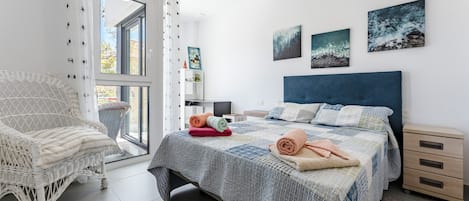 2 makuuhuonetta, silitysrauta/-lauta, ilmainen Wi-Fi, vuodevaatteet