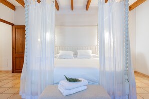 2 bedrooms, iron/ironing board, free WiFi, bed sheets - Villa 'Es Lledoner 3' with Mountain View, Shared Pool and Wi-Fi (Illes Balears)