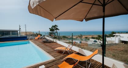 Ferienhaus 'Casa Das Camarinhas' mit Meerblick, privatem Pool und WLAN