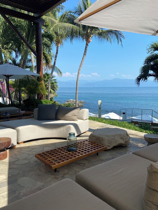 Property grounds - SPECTACULAR BEACHFRONT APARTMENT (Cruz de Huanacaxtle)