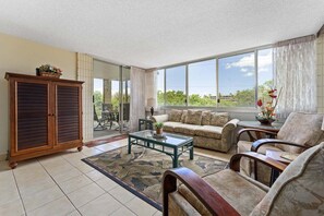 TV - Lovely 2bd condo in South Kihei (Kihei)