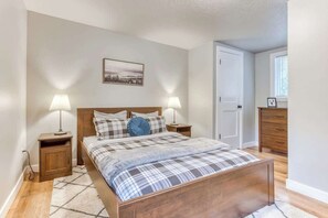 1 bedroom, iron/ironing board, travel cot, WiFi - Cozy Mt Hood BaseCamp - Mt Air Unit 10 (Welches)