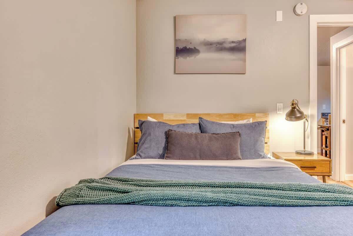 1 bedroom, iron/ironing board, travel cot, WiFi
