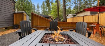 Cozy Basecamp Near Skiing, Pets - Mt Air 13