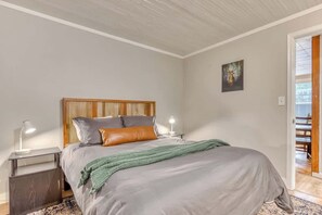 1 bedroom, travel crib, WiFi, bed sheets