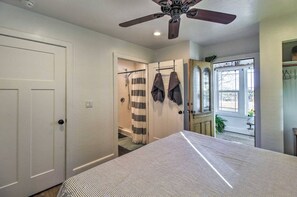 2 habitaciones, tabla de planchar con plancha, wifi y ropa de cama