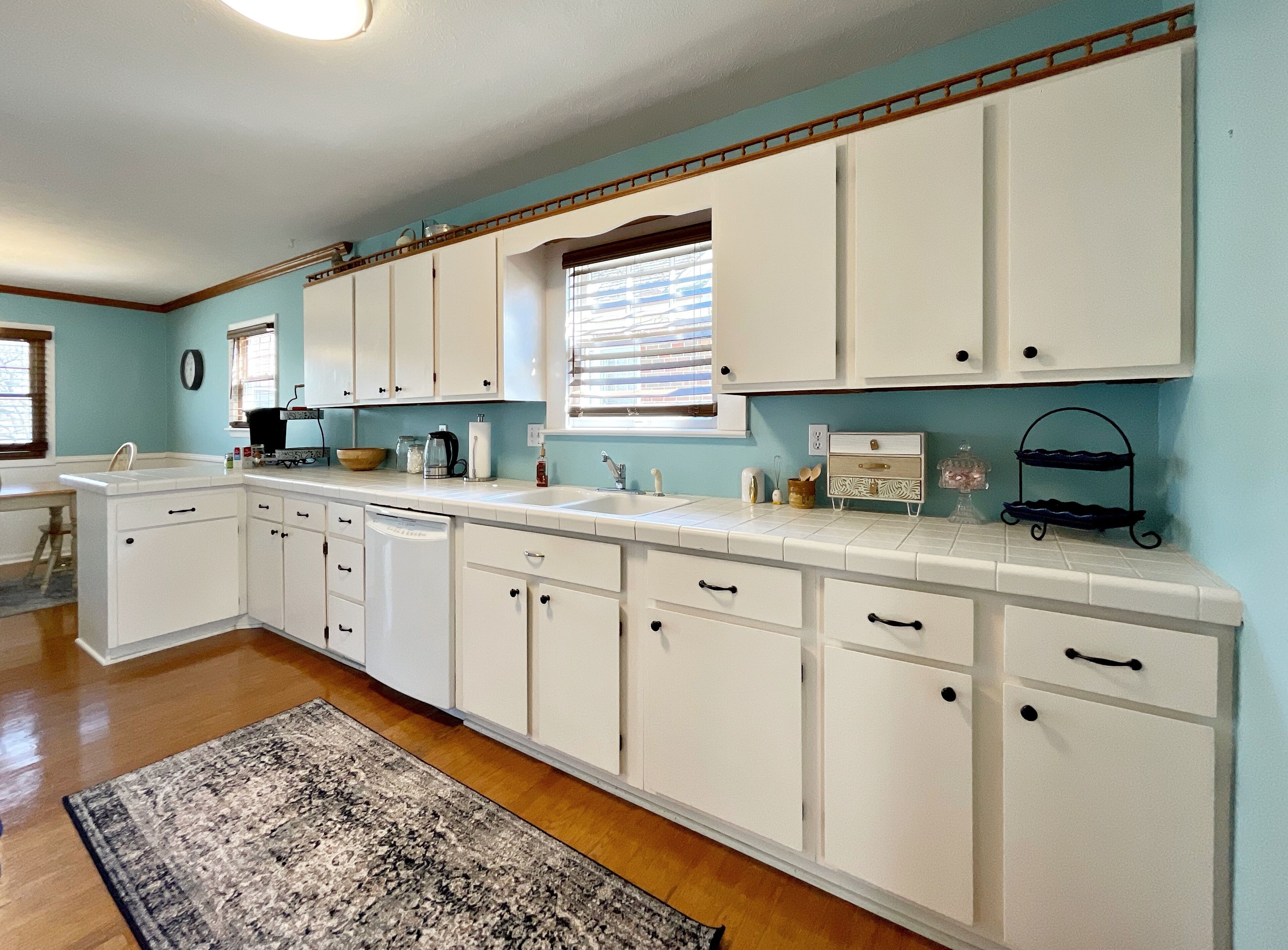 Adorable & Roomy Cottage - Near Downtown, Universities & Hedges-Boyer Park!