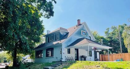 Entire Home in Niagara Falls Canada! 10 Minutes Walk to the Falls