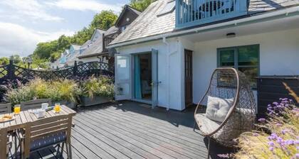 2 Bedrooms, overlooking Little Petherick Creek
