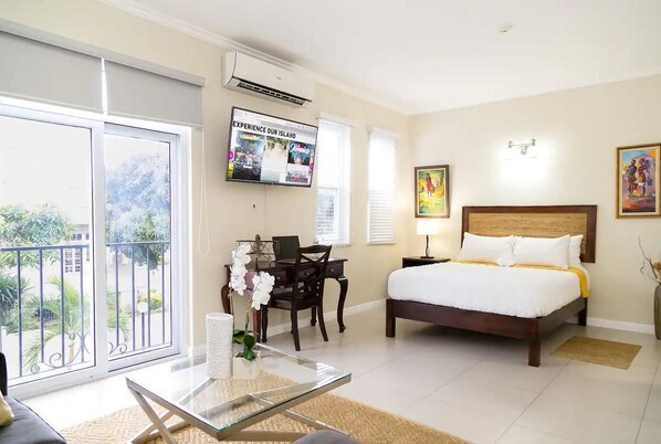 Bügeleisen/Bügelbrett, WLAN, Bettwäsche