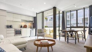 Living room - Dockside Retreat in Wynyard Quarter (Auckland)