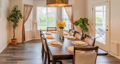 Valverde Oasis - 4BD Getaway near town center