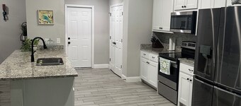 Family friendly newer construction home, 5 min drive to Eagle Mountain Marina. 