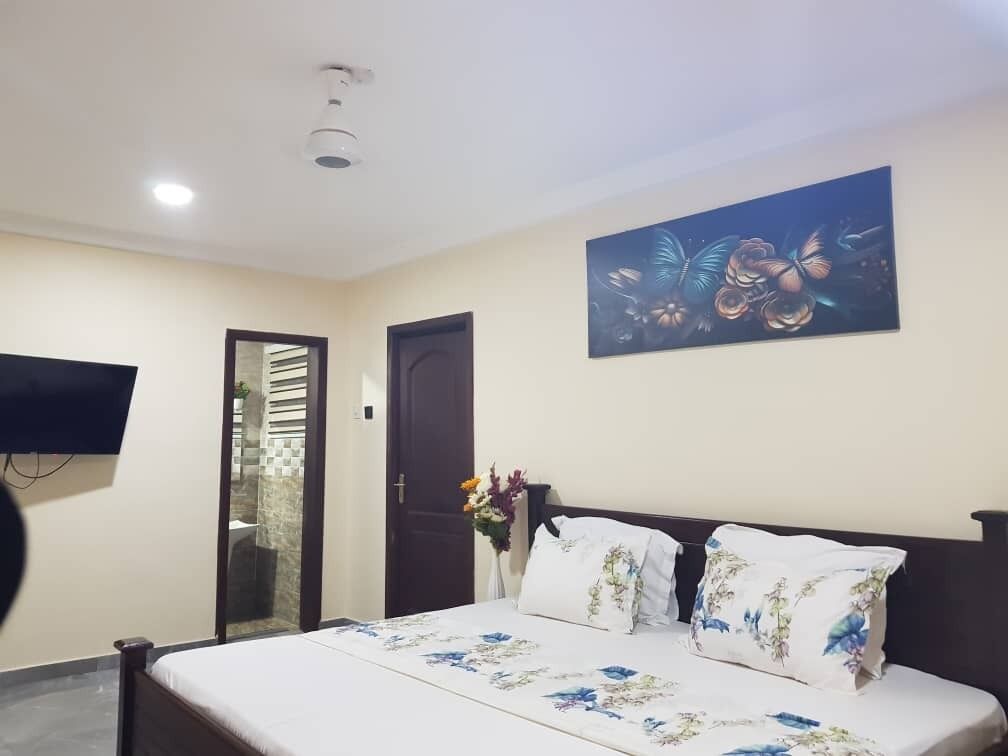 Semi Executive | Sengetøy av topp kvalitet, dundyner og wi-fi (inkludert)